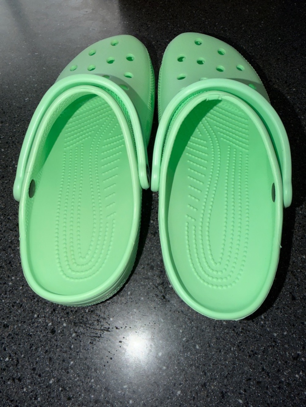 CROCS Men/Women Unisex Classic Clog - Mint - Picture 5 of 6